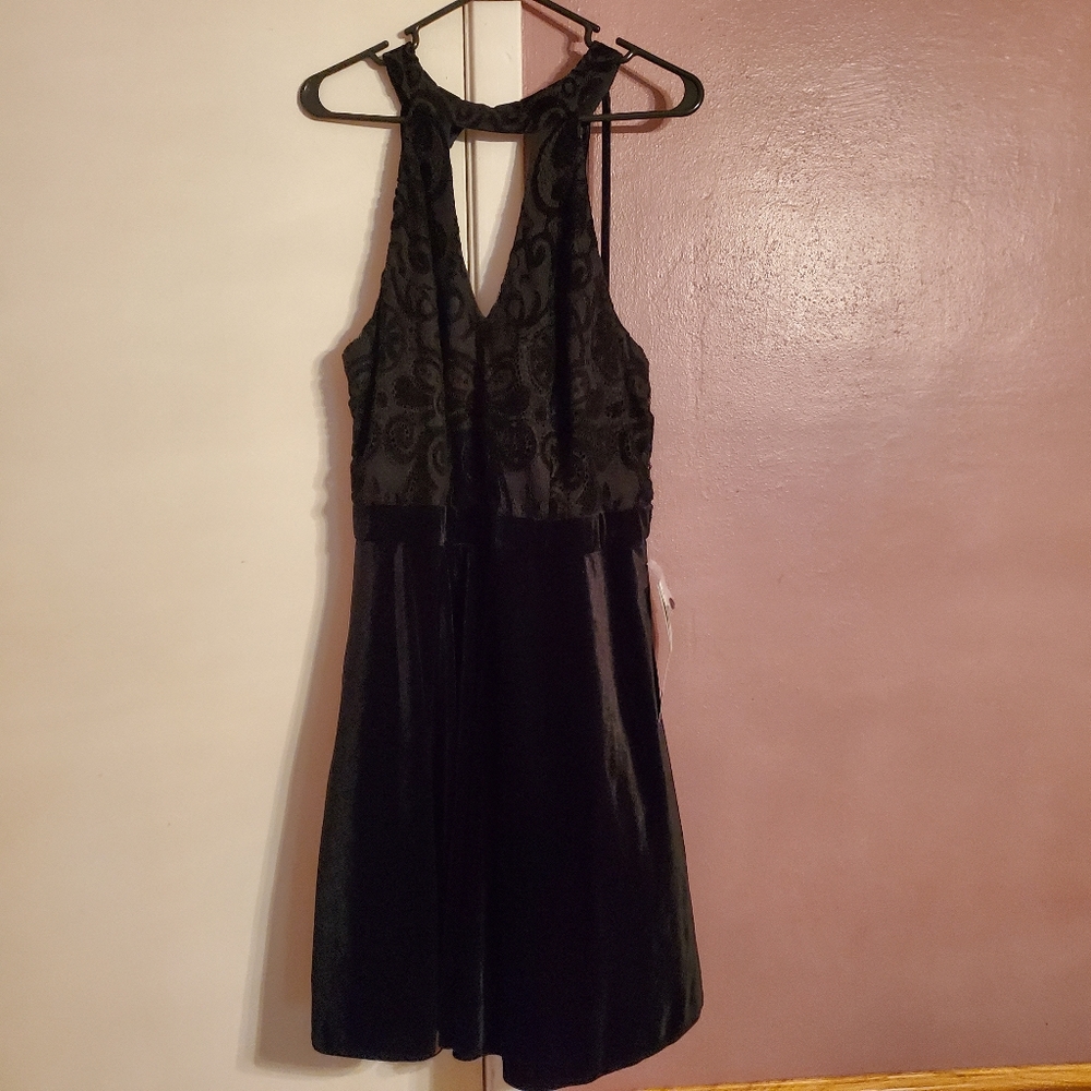 B. Smart Classy Dress